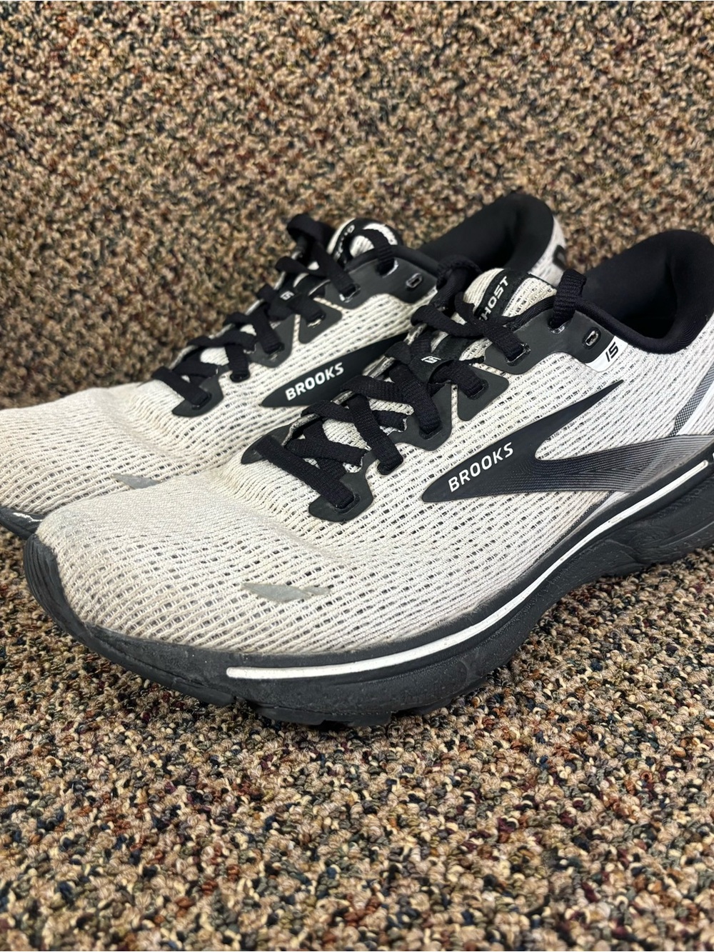 Brooks Ghost 15 – Men’s size 8.5 Medium (D)